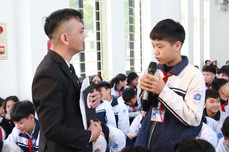 Xã Minh Châu hưởng ứng ngày Pháp luật Việt Nam năm 2025- lan toả tinh thần văn hoá thượng ton pháp luật qua phiên toà giả định- Ảnh 7.