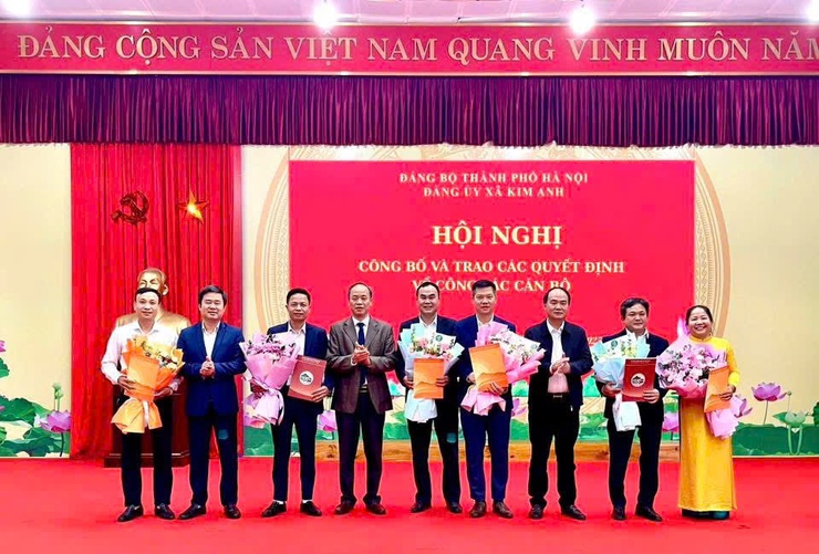 Đảng ủy xã Kim  Anh công bố các quyết định về công tác cán bộ- Ảnh 8.