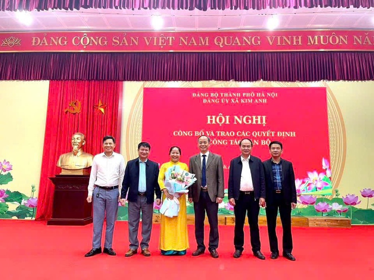 Đảng ủy xã Kim  Anh công bố các quyết định về công tác cán bộ- Ảnh 10.
