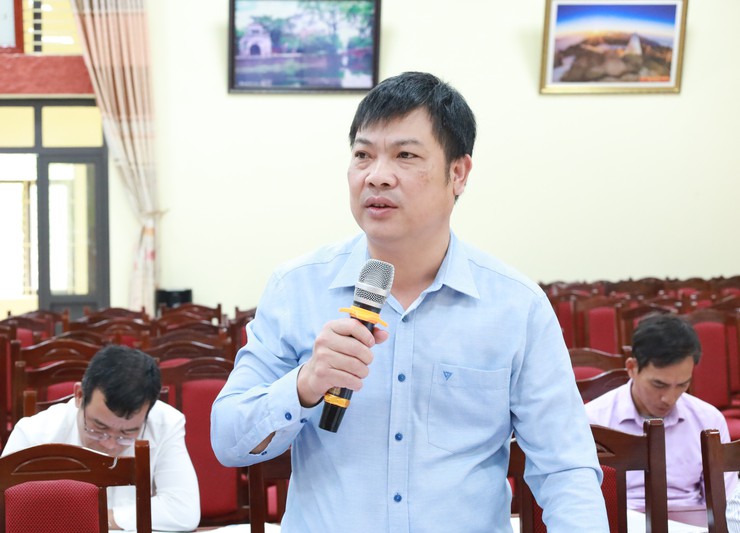 Xã Minh Châu tổ chức phiên giải trình về công tác đảm bảo vệ sinh môi trường năm 2025- Ảnh 4.
