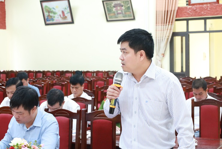 Xã Minh Châu tổ chức phiên giải trình về công tác đảm bảo vệ sinh môi trường năm 2025- Ảnh 3.