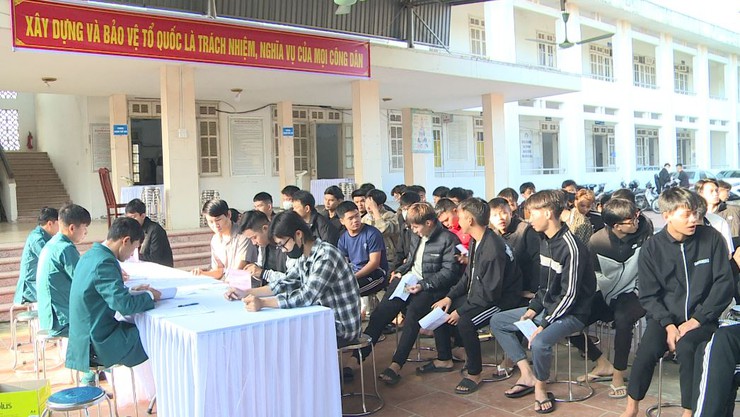 Ngày đầu khám sơ tuyển sức khoẻ nghĩa vụ quân sự cho nam công dân trong độ tuổi nhập ngũ 2026 trên địa bàn xã Phúc Lộc- Ảnh 1.