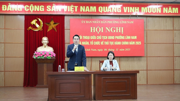 PHƯỜNG LĨNH NAM TỔ CHỨC HỘI NGHỊ ĐỐI THOẠI GIỮA CHỦ TỊCH UBND PHƯỜNG VỚI CÁC TỔ CHỨC, CÁ NHÂN VỀ THỦ TỤC HÀNH CHÍNH NĂM 2025 - Ảnh 1.