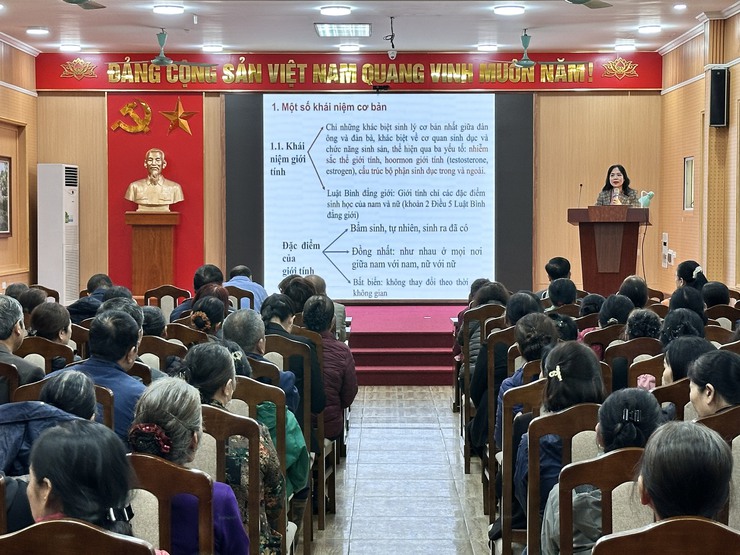 Xã Đại Thanh tuyên truyền về công tác bình đẳng giới và an toàn cho trẻ em trong Kỷ nguyên số; Bộ tiêu chí ứng xử trong gia đình, Phòng, chống bạo lực gia đình- Ảnh 1.