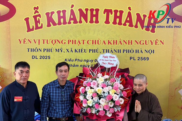 Đông đảo tăng ni, phật tử chùa Khánh Nguyên xóm đầu làng thôn Phú Mỹ tổ chức Lễ khánh thành chùa Khánh Nguyên- Ảnh 6.