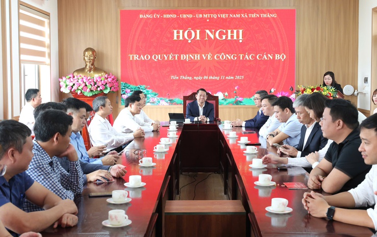 Xã Tiến Thắng bổ nhiệm Phó Giám đốc Ban Quản lý dự án Đầu tư - Hạ tầng- Ảnh 1.