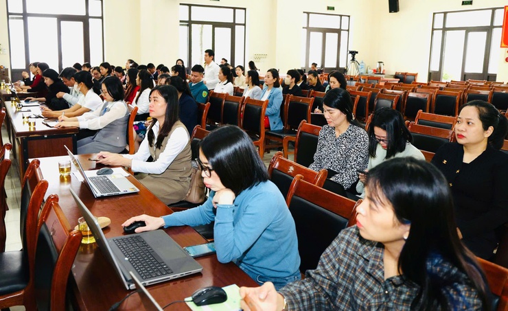 UBND xã Thiên Lộc tổ chức hội nghị tập huấn nghiệp vụ công tác lập hồ sơ, giao nộp hồ sơ vào lưu trữ năm 2025- Ảnh 4.