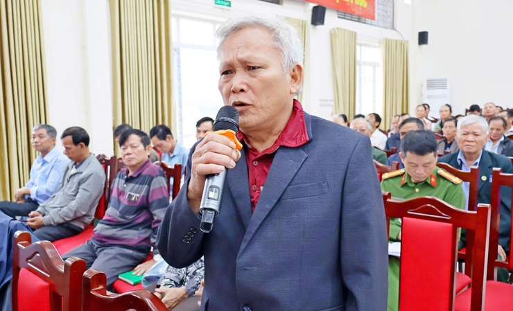 Đồng chí Bí thư Đảng ủy, Chủ tịch UBND xã Đoài Phương đối thoại với MTTQ, các tổ chức chính trị - xã hội và nhân dân- Ảnh 6.