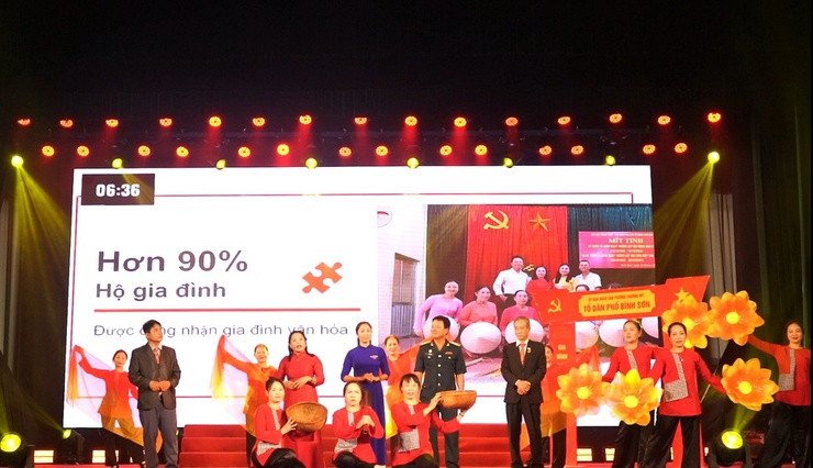 Phường Chương Mỹ hoàn thành xuất sắc phần dự thi tại Liên hoan “Thôn, tổ dân phố văn hóa tiêu biểu” Thành phố Hà Nội năm 2025- Ảnh 2.