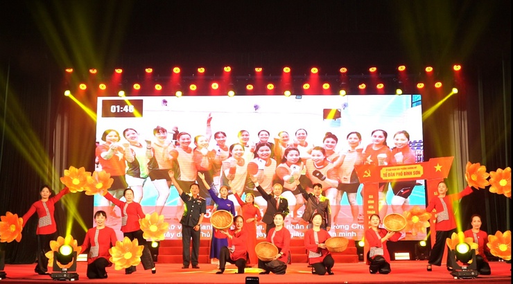 Phường Chương Mỹ hoàn thành xuất sắc phần dự thi tại Liên hoan “Thôn, tổ dân phố văn hóa tiêu biểu” Thành phố Hà Nội năm 2025- Ảnh 4.