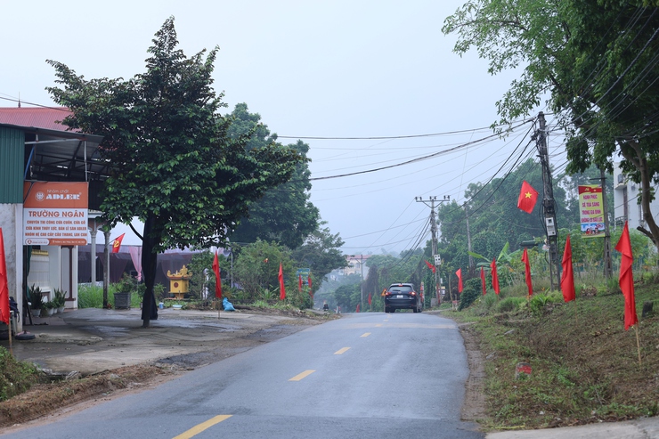 Thôn 6 - xã Suối Hai rộn ràng chuẩn bị cho ngày Hội Đại đoàn kết toàn dân tộc- Ảnh 2.