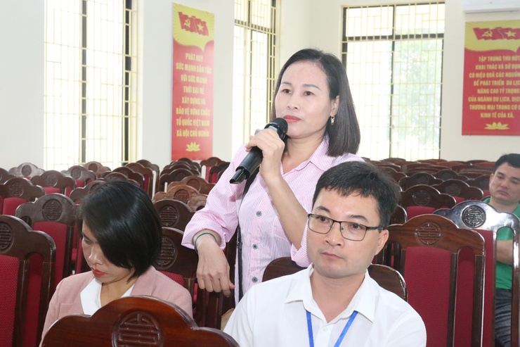 THƯỜNG TRỰC ĐẢNG ỦY – HĐND – UBND XÃ BẤT BẠT TỔ CHỨC HỘI NGHỊ TRỌNG ĐIỂM GIẢI QUYẾT VƯỚNG MẮC CẤP GCN QSDĐ GIAI ĐOẠN 2005-2009- Ảnh 5.