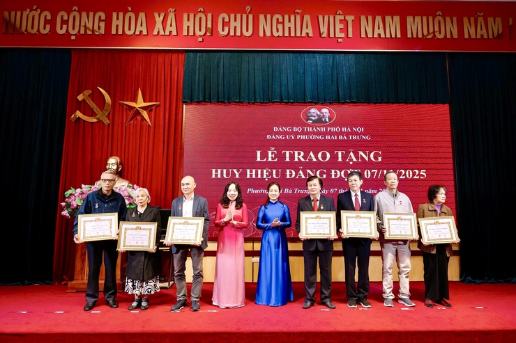 Phường Hai Bà Trưng: quan tâm chăm lo đời sống vật chất, tinh thần cho các đảng viên lão thành- Ảnh 5.