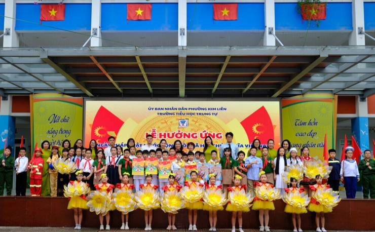 PHƯỜNG KIM LIÊN TỔ CHỨC HOẠT ĐỘNG HƯỞNG ỨNG “NGÀY PHÁP LUẬT NƯỚC CỘNG HÒA XÃ HỘI CHỦ NGHĨA VIỆT NAM” NĂM 2025- Ảnh 12.