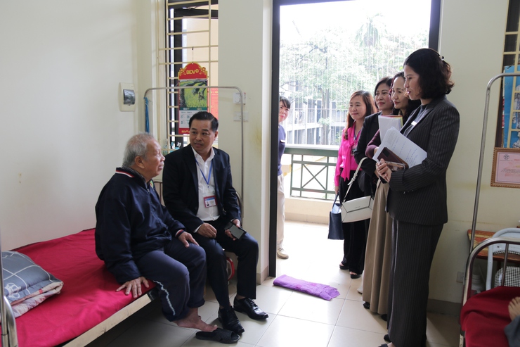 Gắn cải cách công vụ, hành chính với chất lượng chăm sóc, nuôi dưỡng người cao tuổi và trẻ em tại Trung tâm Bảo trợ xã hội 3 Hà Nội- Ảnh 2.