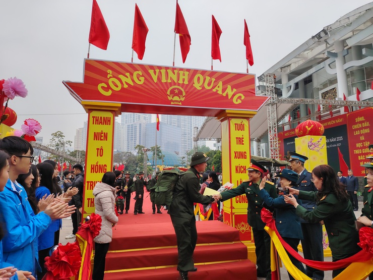 Phường Thanh Xuân sẵn sàng cho công tác tuyển quân 2026: Đẩy mạnh tuyên truyền, phát huy truyền thống cách mạng!- Ảnh 1.