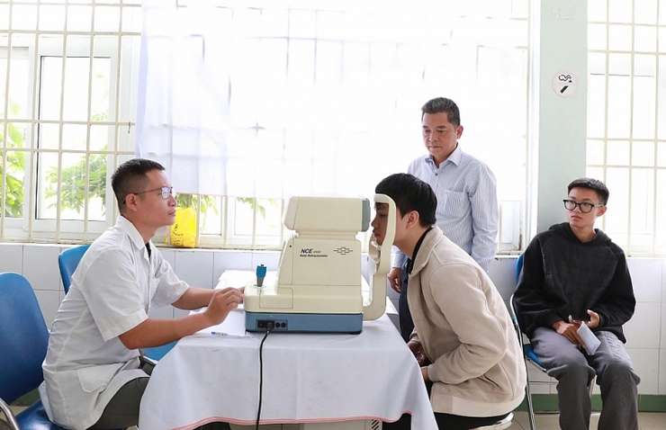 Phường Lĩnh Nam tổ chức khám sơ tuyển nghĩa vụ quân sự: Chặt chẽ - công khai - đúng luật- Ảnh 5.