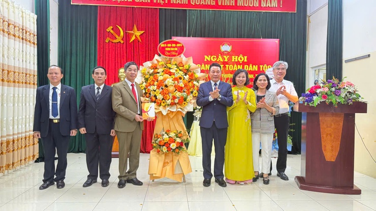 Phường Xuân Đỉnh: Tổ dân phố Xuân Trung sôi nổi tổ chức Ngày hội Đại đoàn kết toàn dân tộc năm 2025- Ảnh 4.