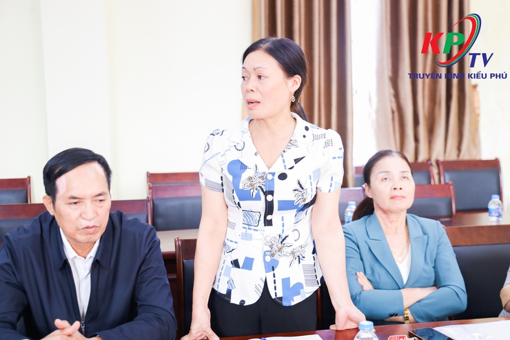 Thường trực Đảng ủy làm việc với Ủy ban Mặt trận Tổ quốc xã về công tác xây dựng mới, sửa chữa nhà cho các hộ gia đình chính sách và có hoàn cảnh khó khăn trên địa bàn xã Kiều Phú- Ảnh 5.