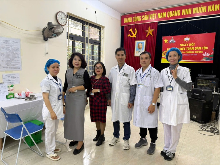 Phường Ô Chợ Dừa tổ chức Chiến dịch bổ sung Vitamin A đợt 2 cho trẻ em trên địa bàn phường- Ảnh 1.