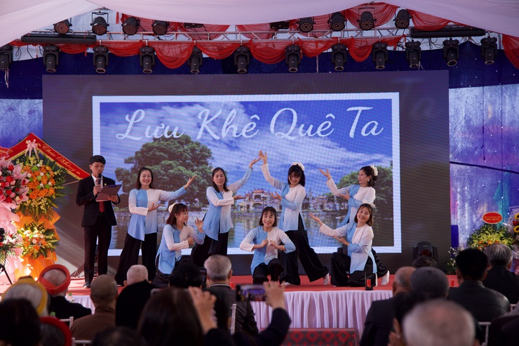 Thôn Lưu Khê và thôn Trần Đăng Xã Ứng Thiên tổ chức lễ khánh thành Đình làng: Gìn giữ và lan tỏa giá trị văn hóa truyền thống- Ảnh 23.
