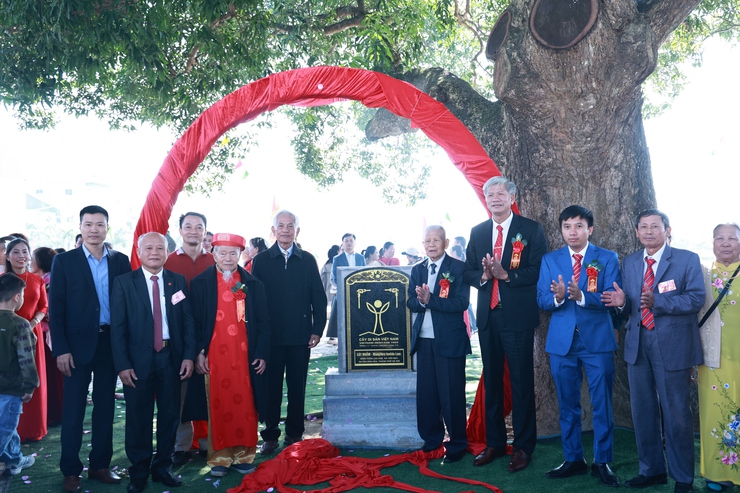 Thôn Lưu Khê và thôn Trần Đăng Xã Ứng Thiên tổ chức lễ khánh thành Đình làng: Gìn giữ và lan tỏa giá trị văn hóa truyền thống- Ảnh 19.