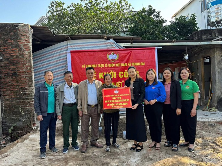 Xã Thanh Oai: Khởi công xây dựng Nhà Đại đoàn kết cho người dân có hoàn cảnh khó khăn- Ảnh 1.