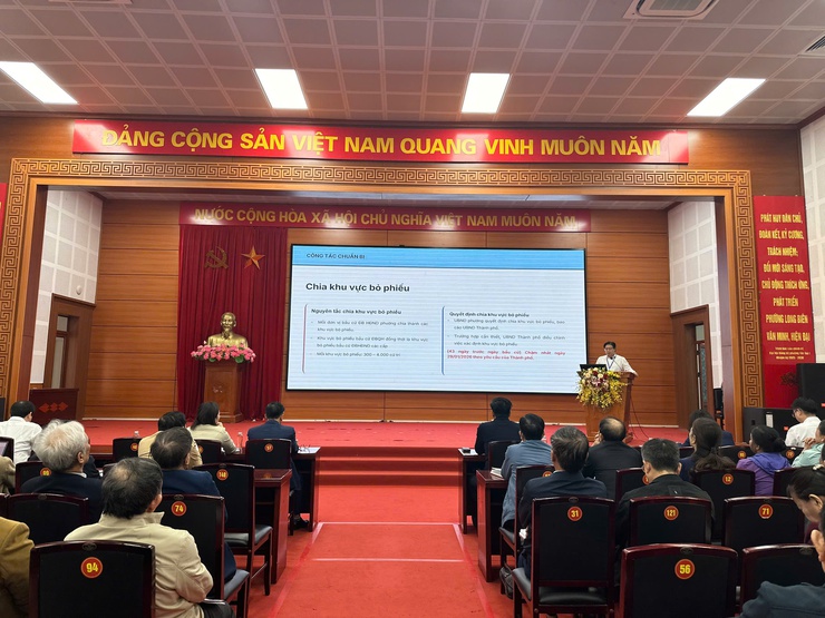 Phường Long Biên tổ chức Hội nghị triển khai công tác bầu cử đại biểu Quốc hội khoá XVI và đại biểu Hội đồng nhân dân các cấp nhiệm kỳ 2026-2031- Ảnh 2.