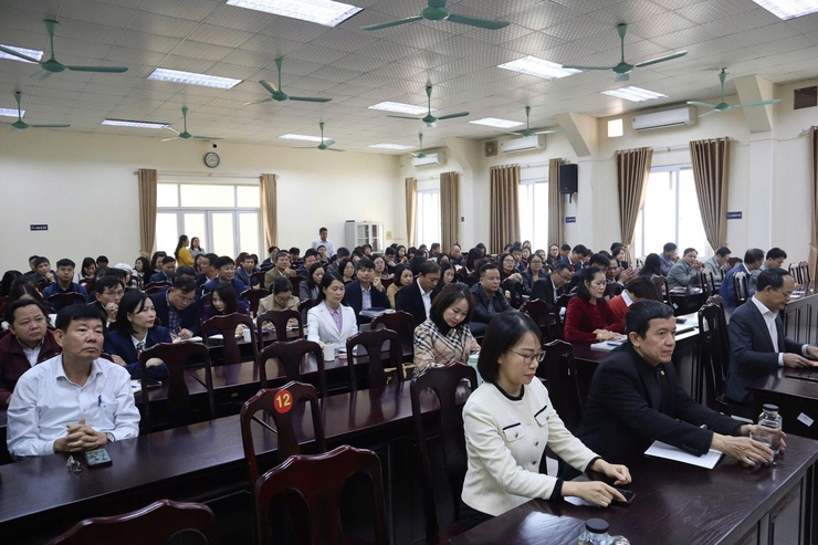 Ban Tuyên giáo và Dân vận Thành ủy tổ chức lớp Bồi dưỡng, cập nhật kiến thức lý luận, thực tiễn mới năm 2025- Ảnh 1.