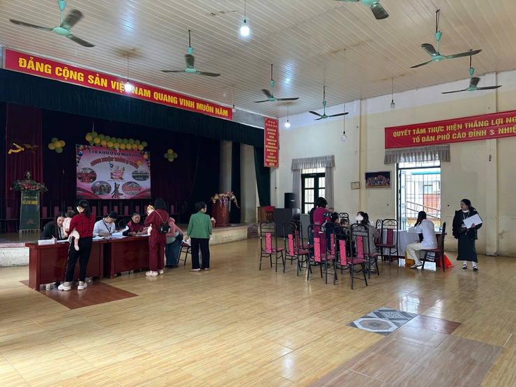 Đồng loạt các điểm uống Vitamin A mở cửa tại phường Xuân Đỉnh- Ảnh 5.