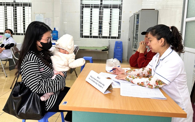 Bát Tràng triển khai chiến dịch bổ sung vitamin A đợt 2 năm 2025- Ảnh 2.