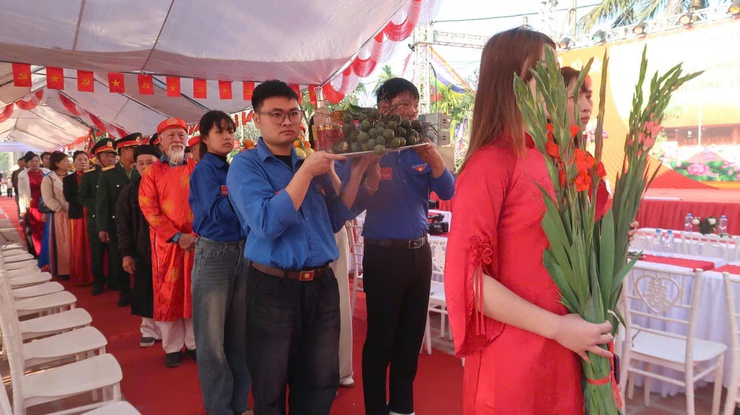 Thôn Lưu Khê và thôn Trần Đăng Xã Ứng Thiên tổ chức lễ khánh thành Đình làng: Gìn giữ và lan tỏa giá trị văn hóa truyền thống- Ảnh 8.