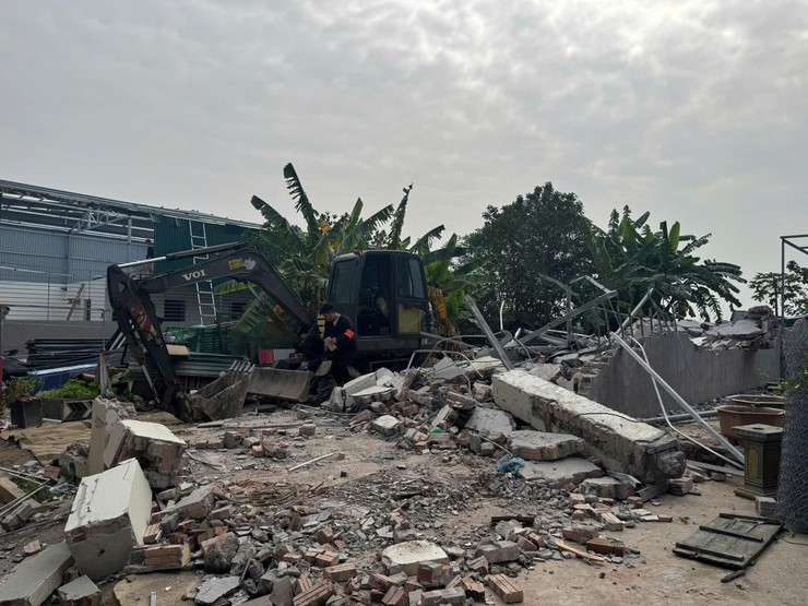 Xã An Khánh: Cưỡng chế tháo dỡ công trình vi phạm trên đất nông nghiệp- Ảnh 3.