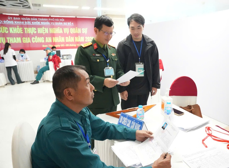 PHƯỜNG SƠN TÂY: 192 CÔNG DÂN THAM GIA KHÁM TUYỂN NGHĨA VỤ QUÂN SỰ NĂM 2026- Ảnh 2.