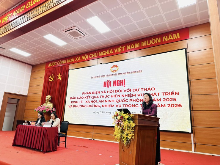 HỘI NGHỊ PHẢN BIỆN XÃ HỘI ĐỐI VỚI DỰ THẢO BÁO CÁO PHÁT TRIỂN KINH TẾ – XÃ HỘI NĂM 2025 VÀ PHƯƠNG HƯỚNG NĂM 2026 PHƯỜNG LONG BIÊN- Ảnh 2.