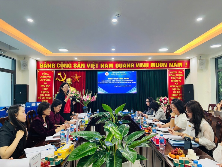 Trường tiểu học Thịnh Hào đón đoàn khảo sát Sở Giáo dục và Đào tạo Hà Nội phục vụ công tác công nhận trường đạt chuẩn Quốc gia- Ảnh 7.