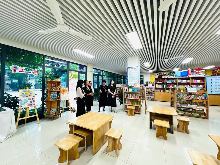 Trường tiểu học Thịnh Hào đón đoàn khảo sát Sở Giáo dục và Đào tạo Hà Nội phục vụ công tác công nhận trường đạt chuẩn Quốc gia- Ảnh 1.