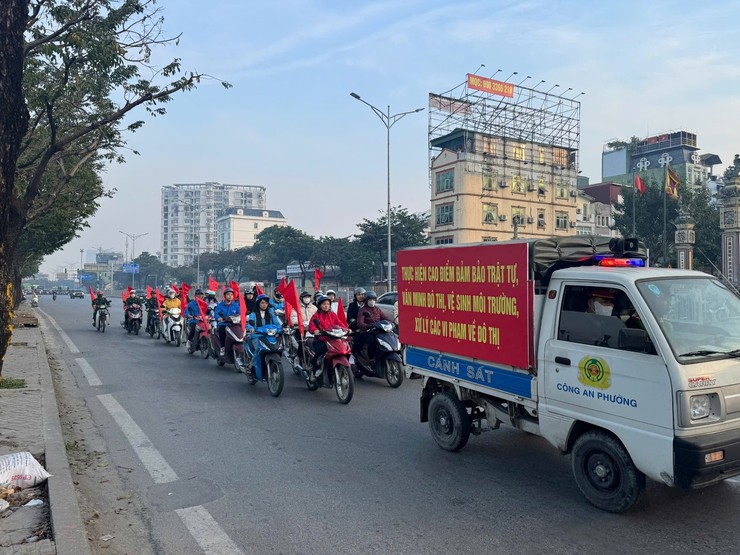 Phường Hoàng Liệt tổ chức Lễ ra quân thực hiện cao điểm đảm bảo trật tự, văn minh đô thị, vệ sinh môi trường, xử lý các vi phạm về đô thị trên địa bàn Phường- Ảnh 5.