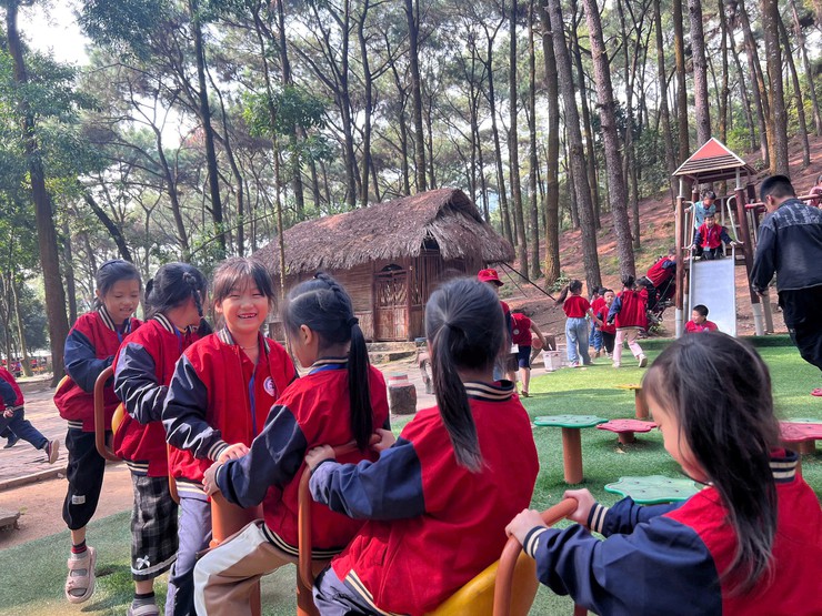 Trường Tiểu học Thúy Lĩnh tổ chức tốt hoạt động học tập trải nghiệm ngoại khóa học kỳ I cho học sinh, năm học 2025-2026- Ảnh 3.