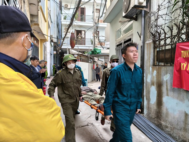 Phường Hoàng Liệt tổ chức thực tập phương án chữa cháy và cứu nạn cứu hộ kết hợp tuyên truyền, phổ biến pháp luật, kiến thức, kỹ năng, hướng dẫn an toàn về PCCC và CNCH tại TDP số 1, 2, 3 - Bằng A- Ảnh 6.