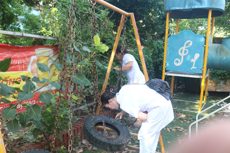 Phường Yên Sở ra quân chiến dịch vệ sinh môi trường – diệt bọ gậy phòng, chống sốt xuất huyết - Ảnh 4.