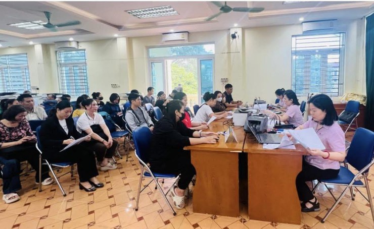 Ngân hàng CSXH khu vực Hà Đông thông báo giảm lãi suất cho vay một số chương trình tín dụng từ ngày 1/12/2025- Ảnh 1.