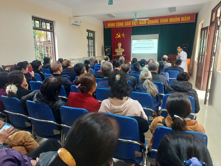 Trạm Y tế tổ chức các lớp Tập huấn Phòng Chống Sốt Xuất Huyết và Triển Khai Chiến Dịch tổng Vệ Sinh Môi Trường cho đội xung kích diệt bọ gậy. - Ảnh 3.