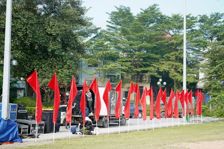 Chương trình Gameshow “Sắc màu sao vuông” năm 2025 sẽ được tổ chức tại sân vận đồng phường Chương Mỹ- Ảnh 1.