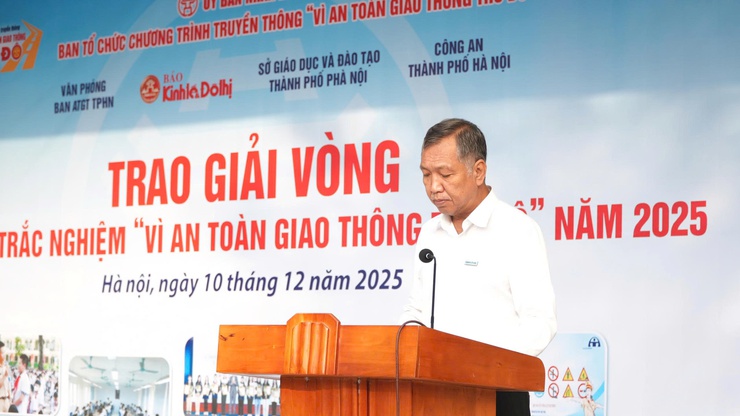 Lễ trao giải vòng cuộc thi trắc nghiệm “Vì an toàn giao thông” năm 2025- Ảnh 1.