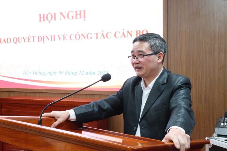 Xã Tiến Thắng trao các quyết định bổ nhiệm cán bộ- Ảnh 2.