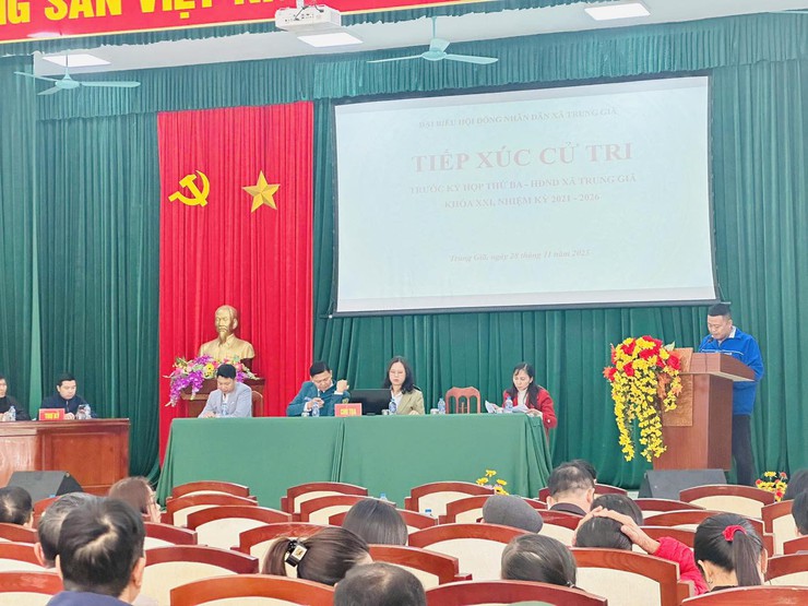 TRƯỞNG BAN VĂN HÓA XÃ HỘI: TẠ THỊ THU HÀ TIẾP XÚC CỬ TRI TẠI TỔ ĐẠI BIỂU HỘI ĐỒNG NHÂN DÂN SỐ 2- HĐND XÃ TRUNG GIÃ- Ảnh 1.