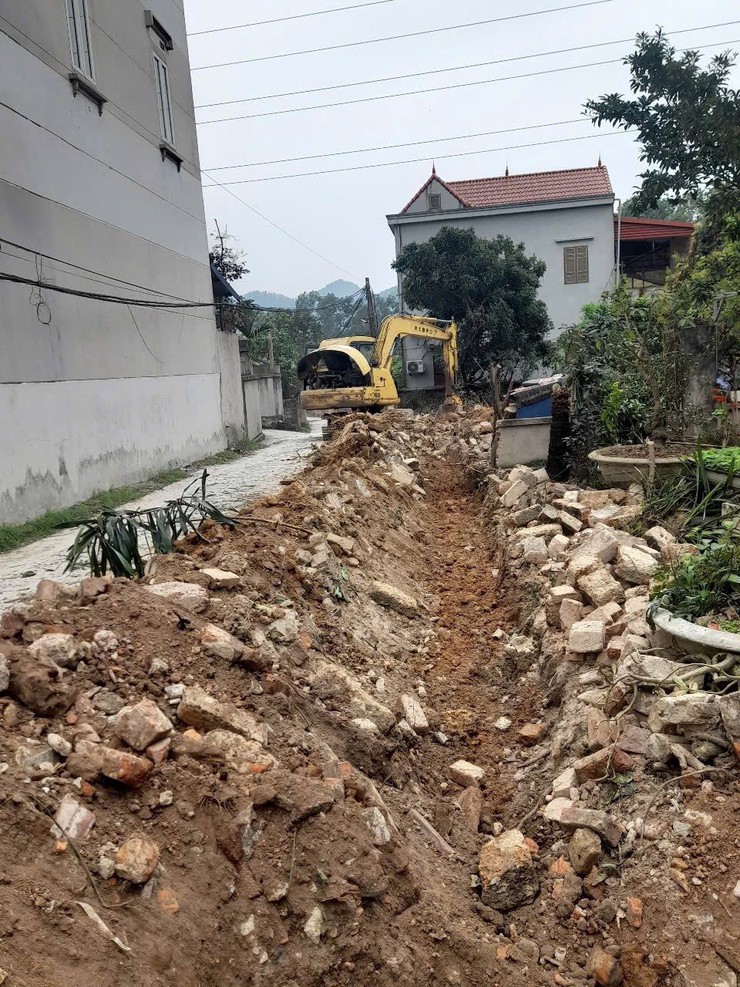 GƯƠNG NGƯỜI TỐT VIỆC TỐT- NGƯỜI LÍNH CỤ HỒ HIẾN ĐẤT MỞ ĐƯỜNG, GÓP SỨC XÂY DỰNG QUÊ HƯƠNG- Ảnh 3.