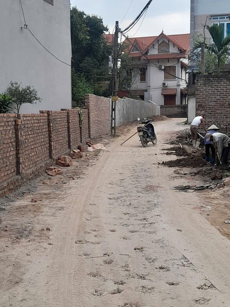 GƯƠNG NGƯỜI TỐT VIỆC TỐT- NGƯỜI LÍNH CỤ HỒ HIẾN ĐẤT MỞ ĐƯỜNG, GÓP SỨC XÂY DỰNG QUÊ HƯƠNG- Ảnh 2.