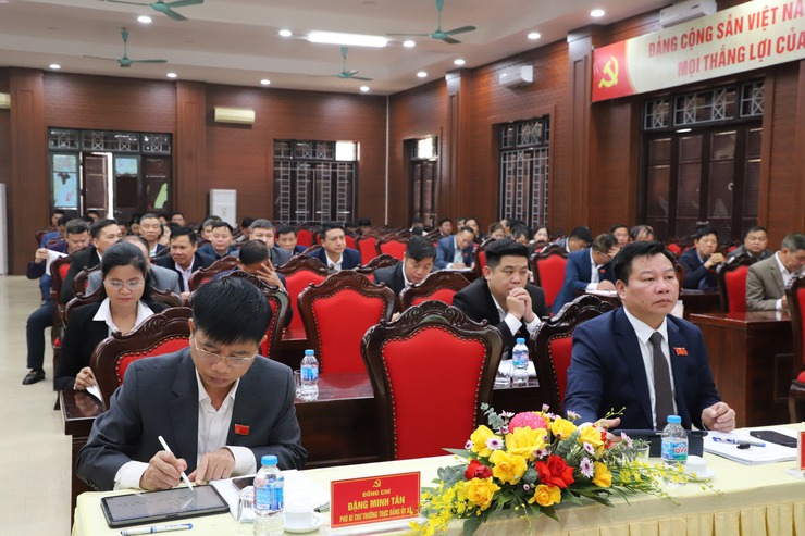  Kỳ họp thứ 4 HĐND xã Yên Xuân khoá I nhiệm kỳ 2021 – 2026: Thông qua nhiều Nghị quyết quan trọng- Ảnh 2.